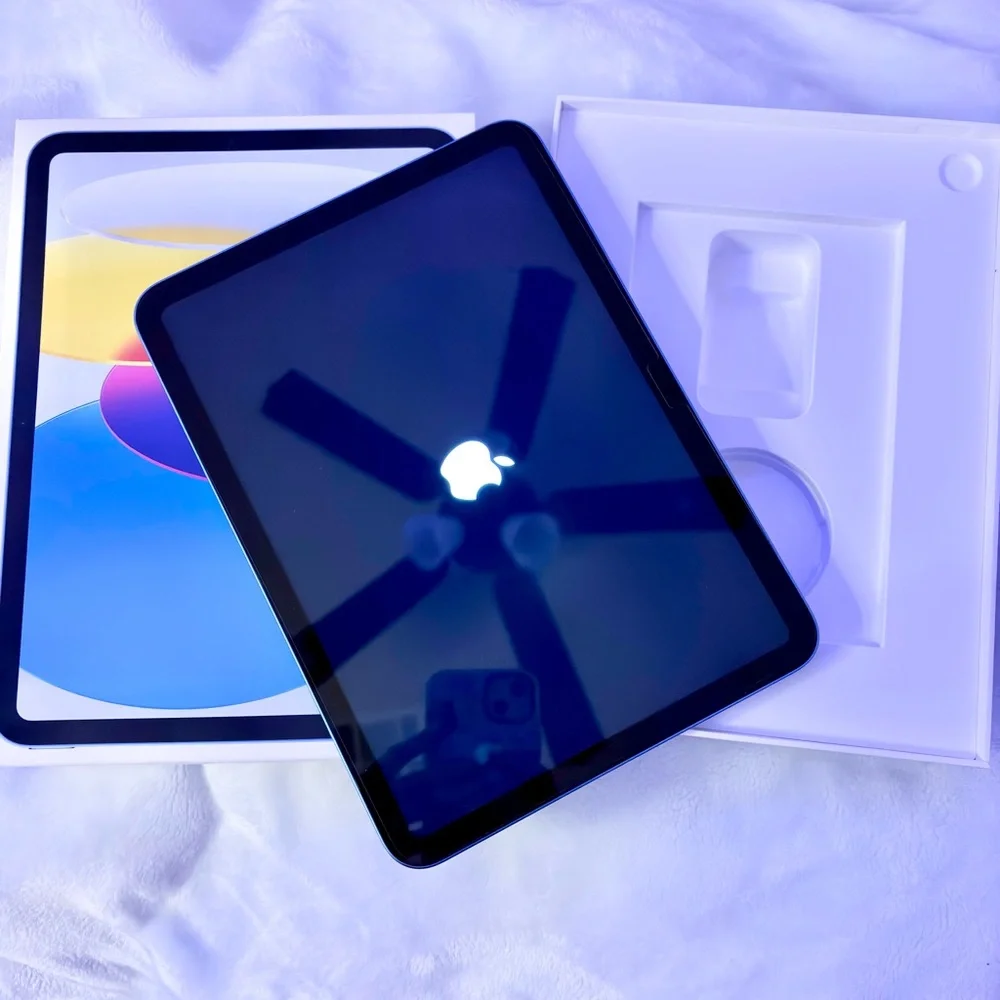 Apple Blue iPad 8th gen 128gb